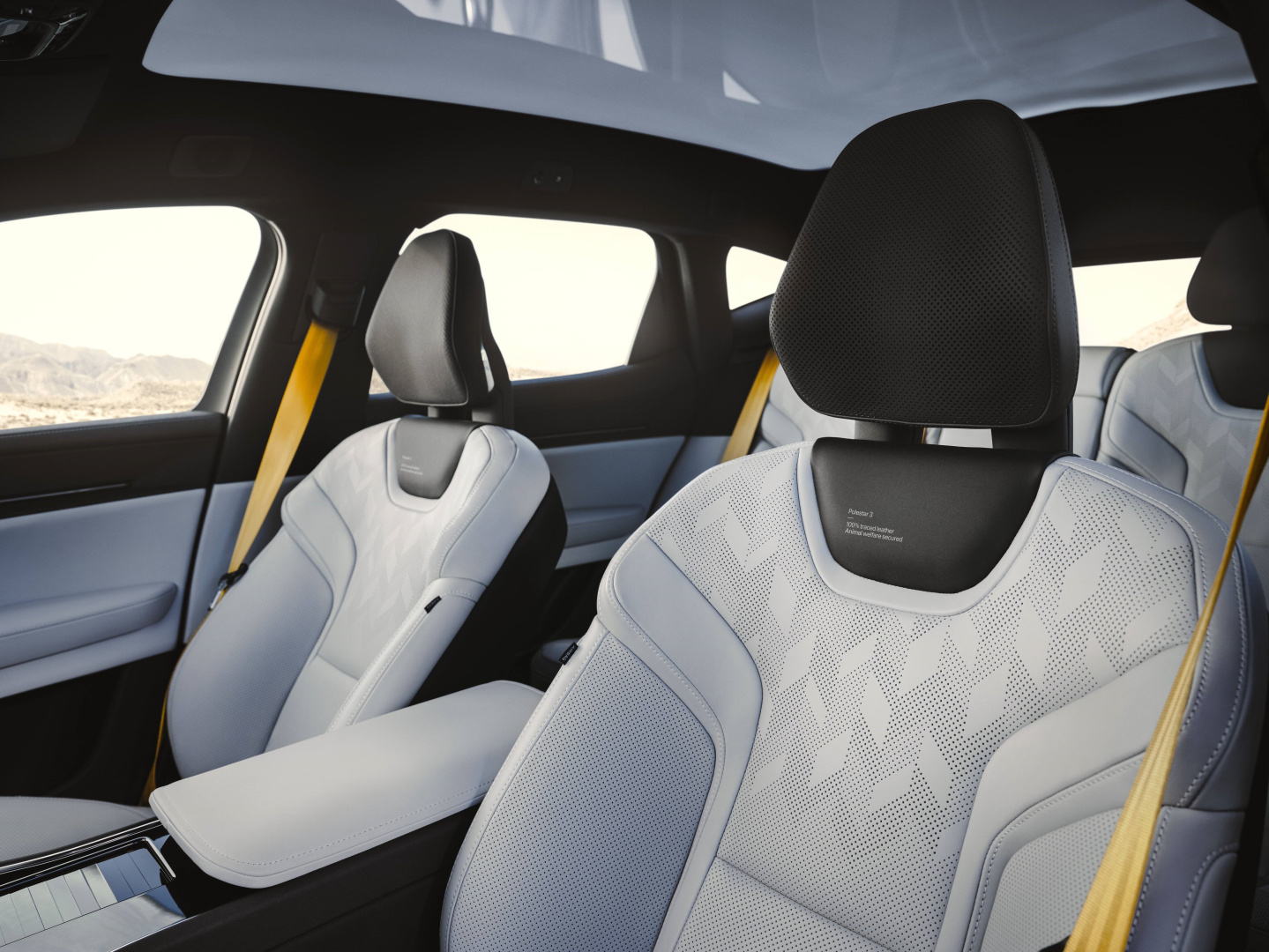 SMALL_693756_20251001_Polestar_3_Model_Year_2026